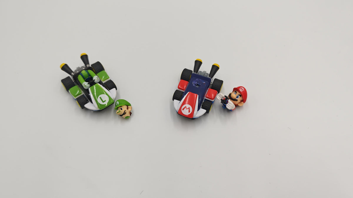 Carrera FIRST 20063028 Nintendo Mario Kart pályaszett, 2,9 m elektromos autóversenypálya kézi szabályozóval, 1:50
