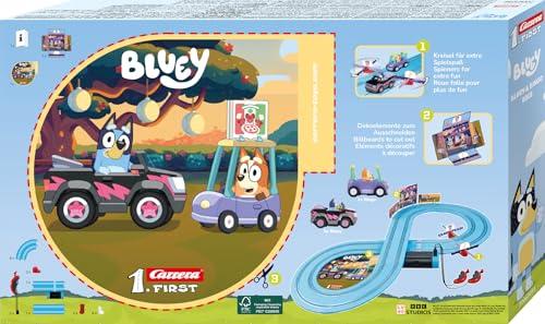 Carrera FIRST Bluey és Bingo versenypálya szett, 2,4 m, 2 távirányítós járművel, kézi vezérlővel és pályaelemekkel