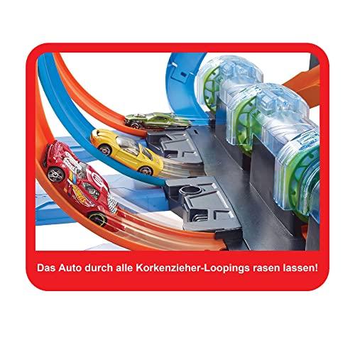 Hot Wheels Corkscrew Crash pályaszett játékautóval