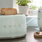 Smeg TSF01PGEU kenyérpirító (2 szeletes, 6 fokozat, melegítő, kiolvasztó, bagel funkció, morzsatálca, 950W, pasztellzöld)